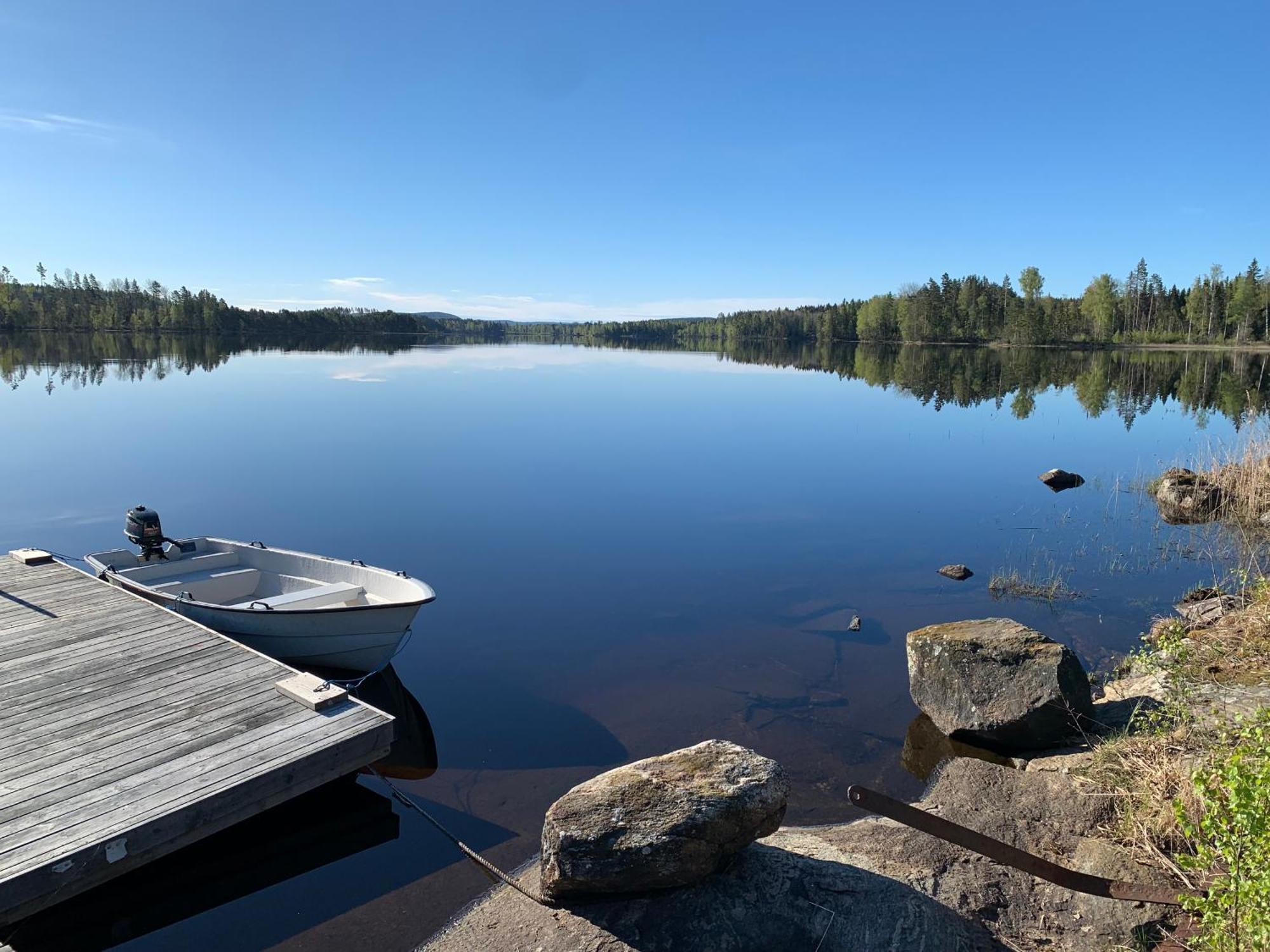 Cozy Cottage By The Lake, Charlottenberg Åmotfors Kültér fotó